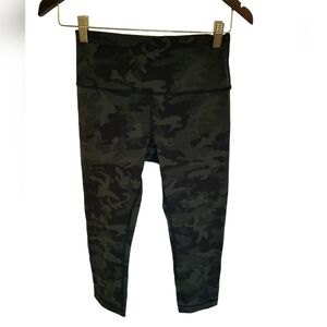 Lululemon Women's Align Yoga Pants Incognito Gator Green Camo Size 6